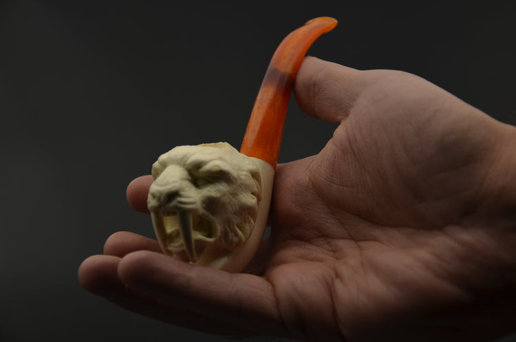 Roaring Tiger Head Meerschaum Pipe