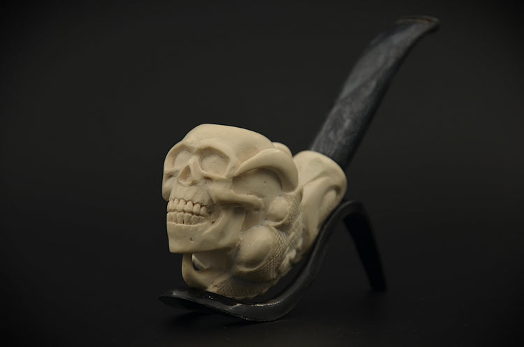 Anatomical Skull Art Meerschaum Pipe