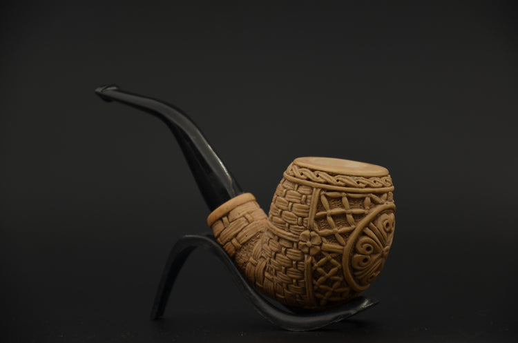 Carved Classic Meerschaum Pipe