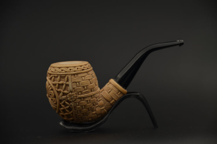 Carved Classic Meerschaum Pipe