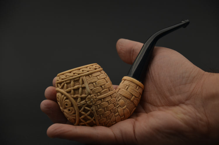 Carved Classic Meerschaum Pipe