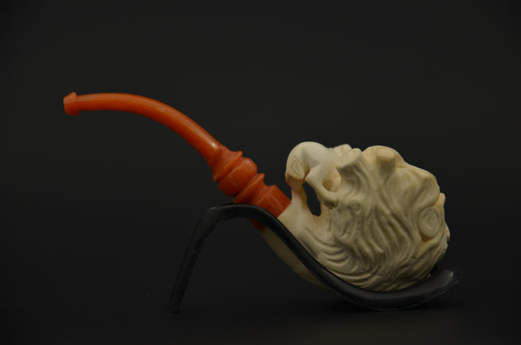 Dog Figure Meerschaum Pipe