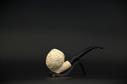 Ornate Relief Classic Meerschaum Pipe