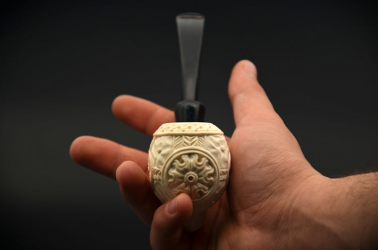 Ornate Relief Classic Meerschaum Pipe