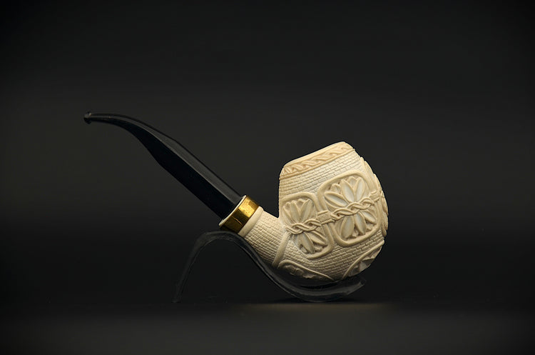 Patterned Carved Classic Meerschaum Pipe