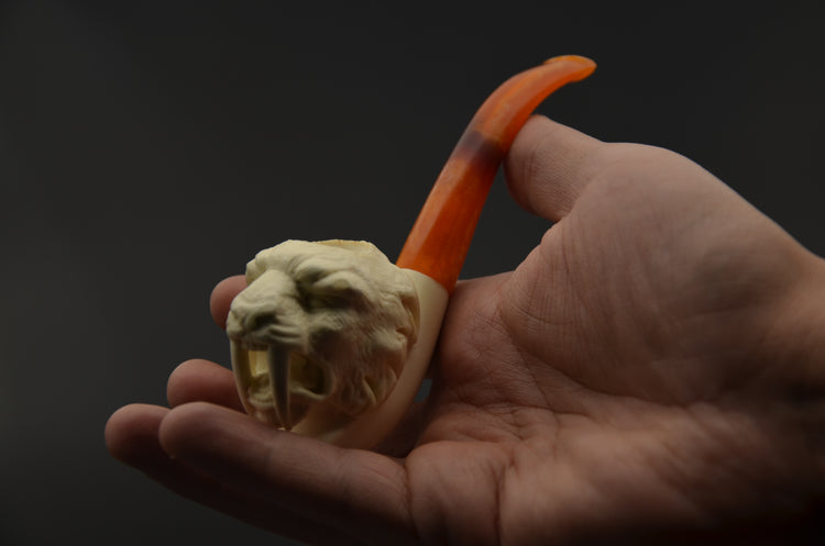 Roaring Tiger Head Meerschaum Pipe